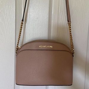 Michael kors crossbody